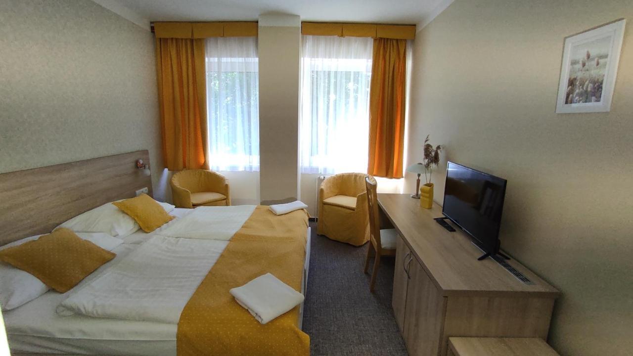 Parkhotel Sokolov Ngoại thất bức ảnh